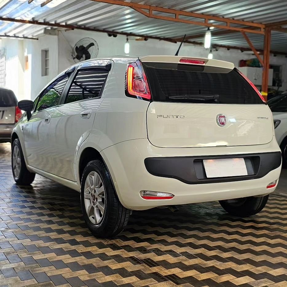 FIAT PUNTO ITALIA ATTRACTIVE 1.4 EVO FIRE 8V FLEX 4P MANUAL – 2016